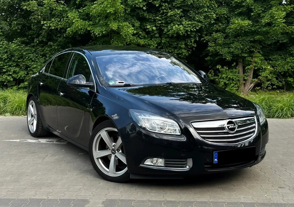 Opel Insignia cena 30700 przebieg: 180000, rok produkcji 2009 z Zwoleń małe 232